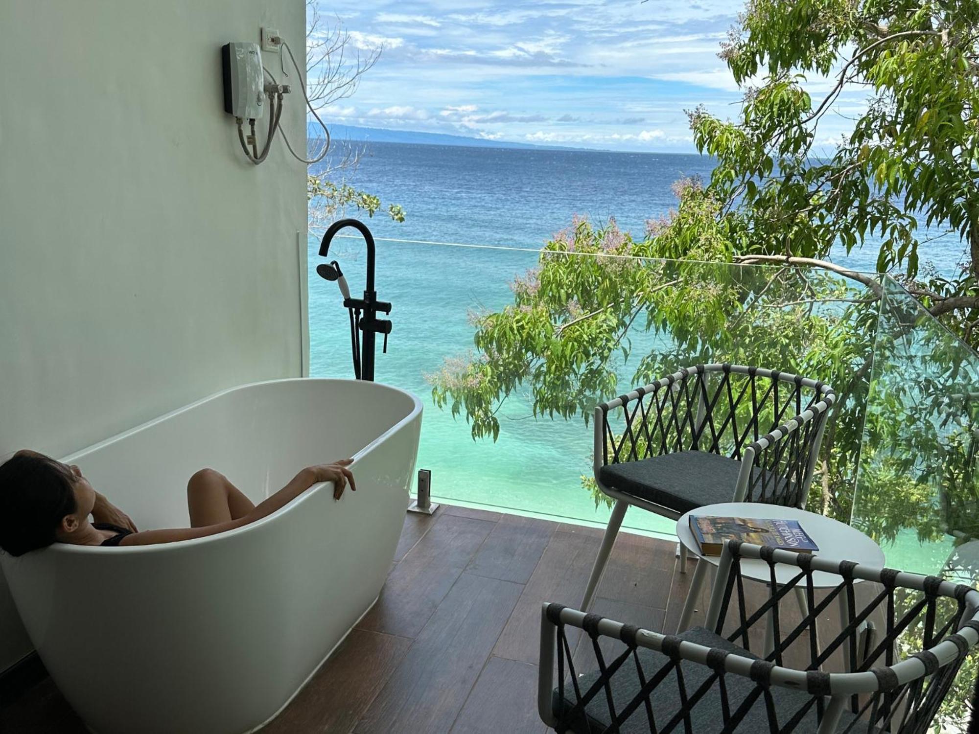 The French Villa-Santander Cebu Exterior photo