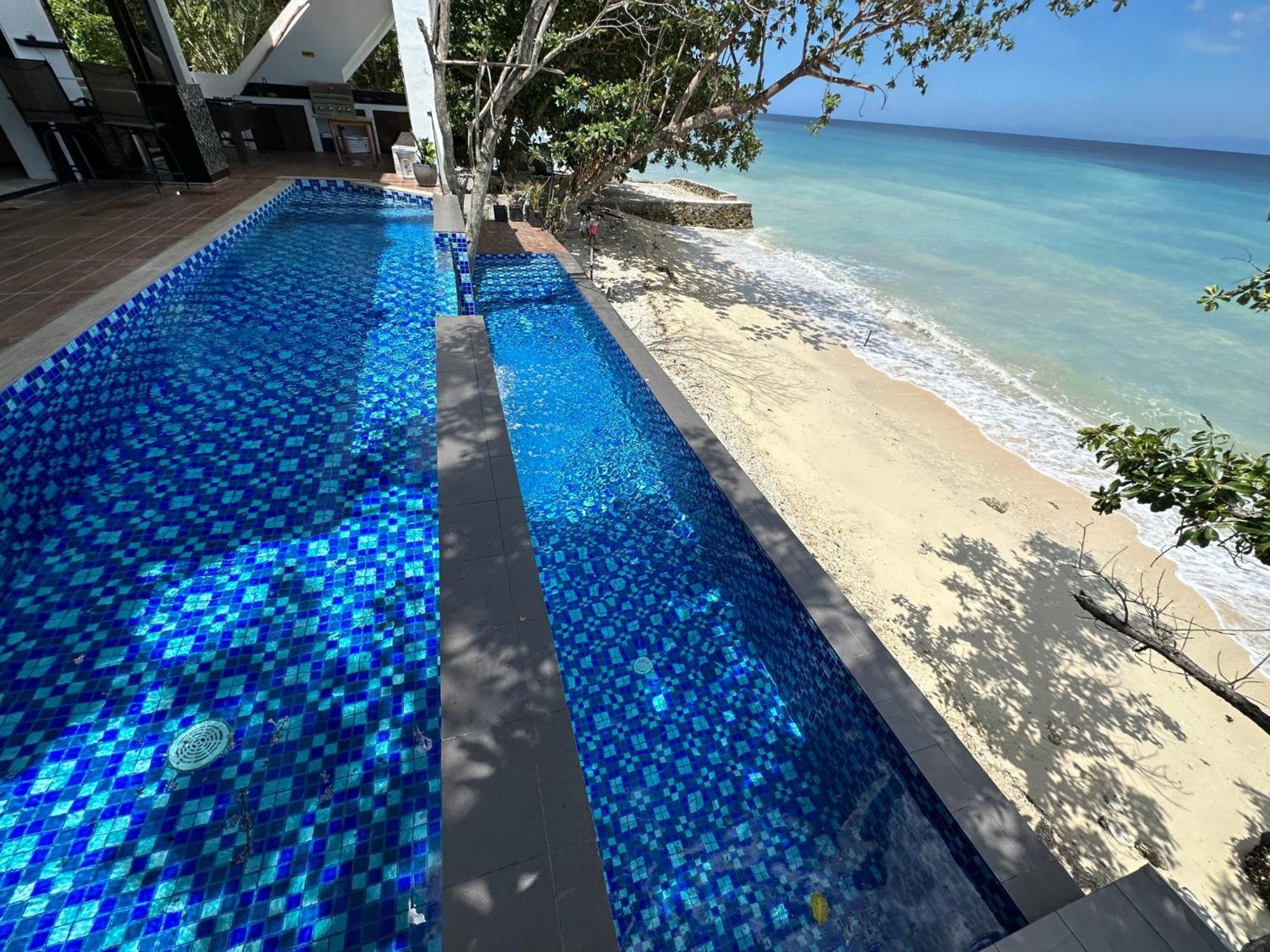 The French Villa-Santander Cebu Exterior photo